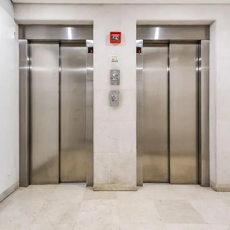 Lägenhet Portucale ! Expo Deluxe With Terrace Lisboa