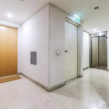 Lägenhet Portucale ! Expo Deluxe With Terrace Lisboa